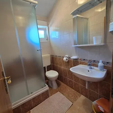 Ivana Na Mirnoj Lokaciji Apartmán Rab Town